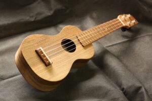 UK woods sopranon ukulele